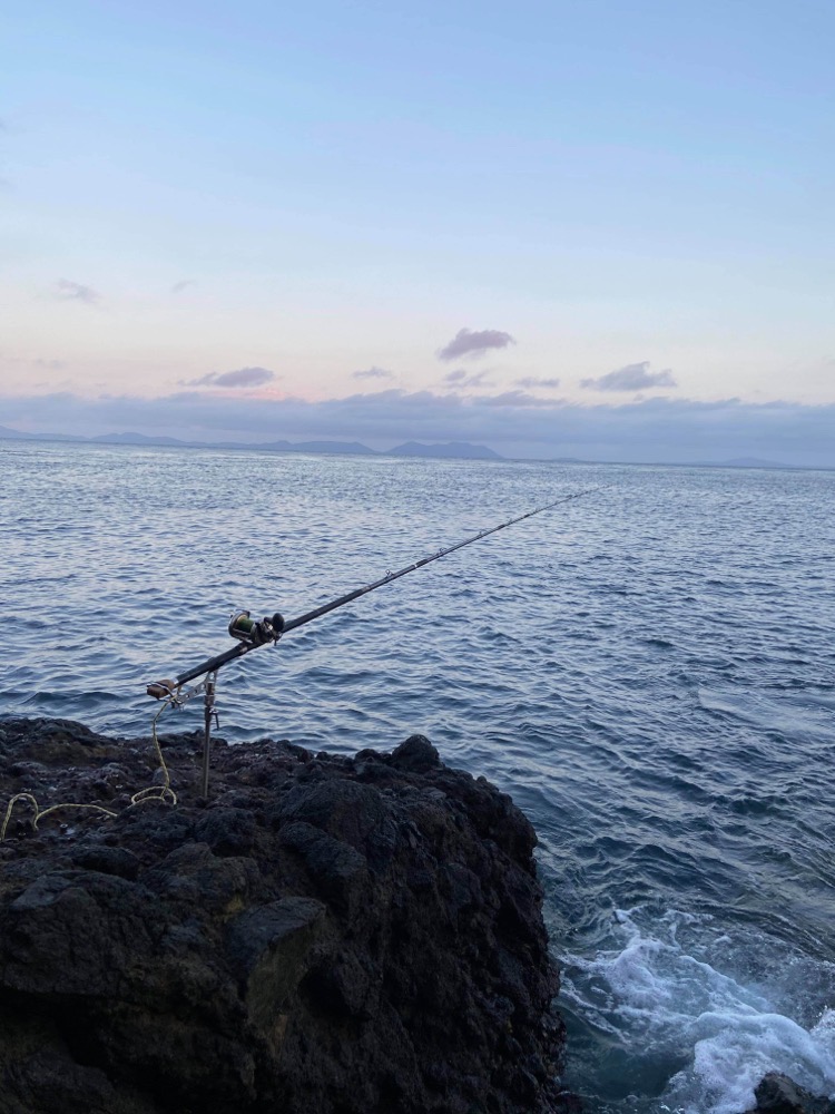 朝まずめは潮が緩くて釣りやすく、ワクワクドキドキの時間帯でした。IMG_1321